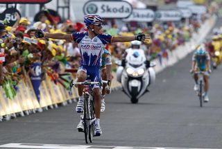 Joaquin Rodriguez (Team Katusha) outsprints Alberto Contador (Astana)
