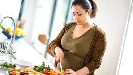 Lose Weight With This Four-Week Meal Plan For Women | Coach