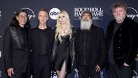 Hiro Yamamoto, Matt Cameron, Taylor Momsen, Kim Thayil, Ben Shepherd