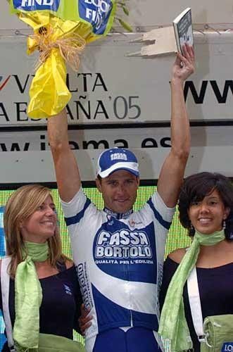 Alessandro Petacchi (Fassa Bortolo) on the podium.