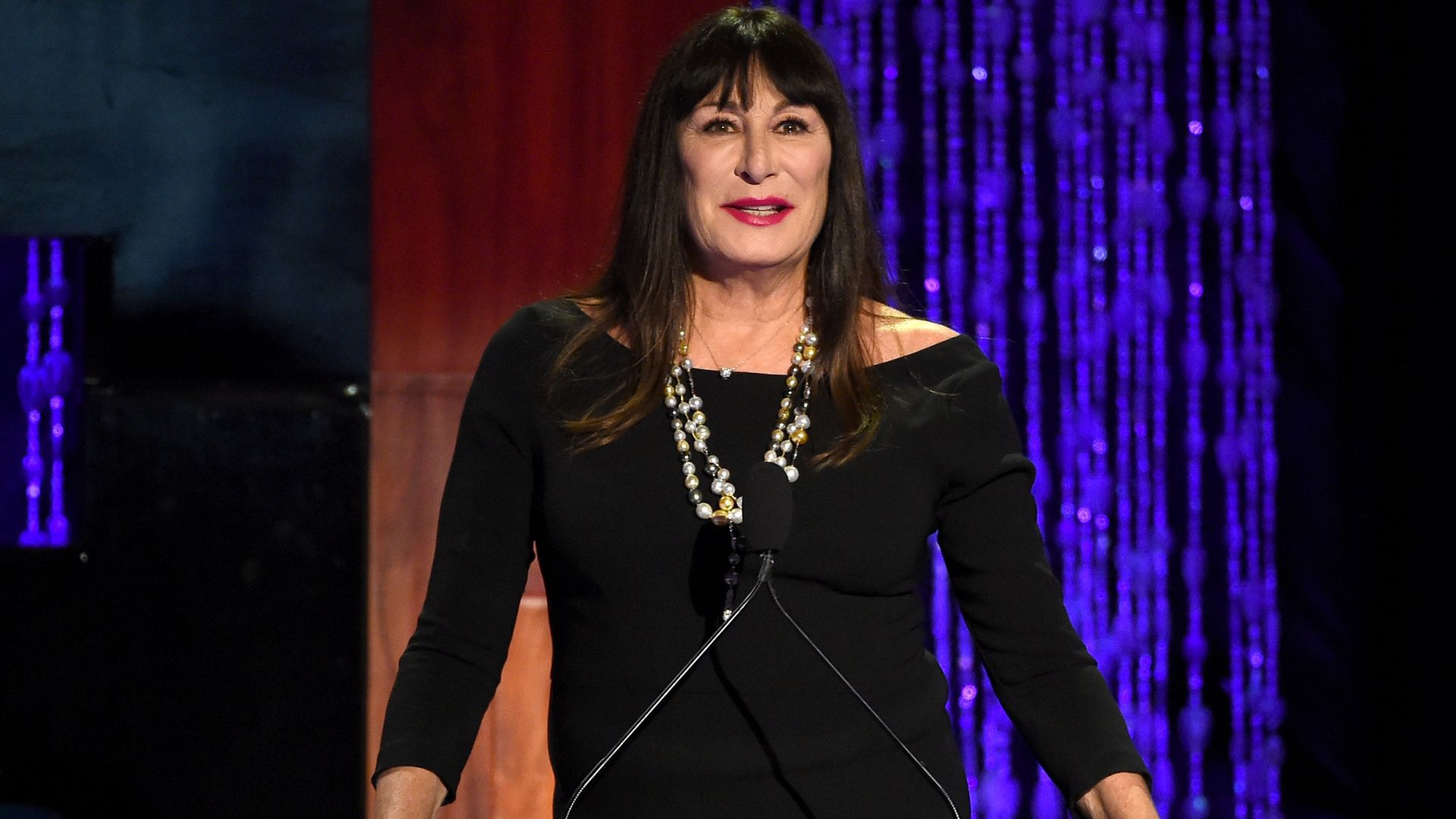 Anjelica Huston