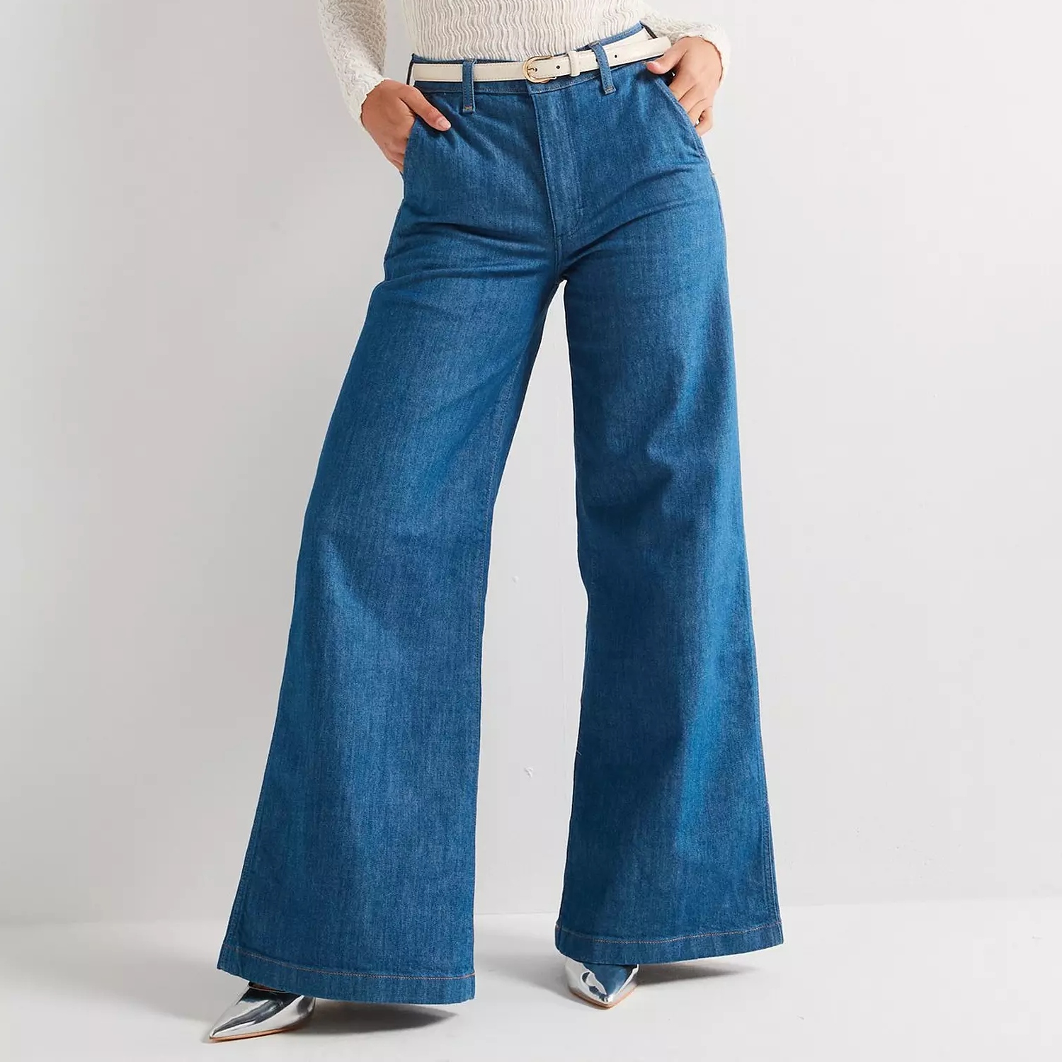 Wrangler Blue Wide-Leg Jeans