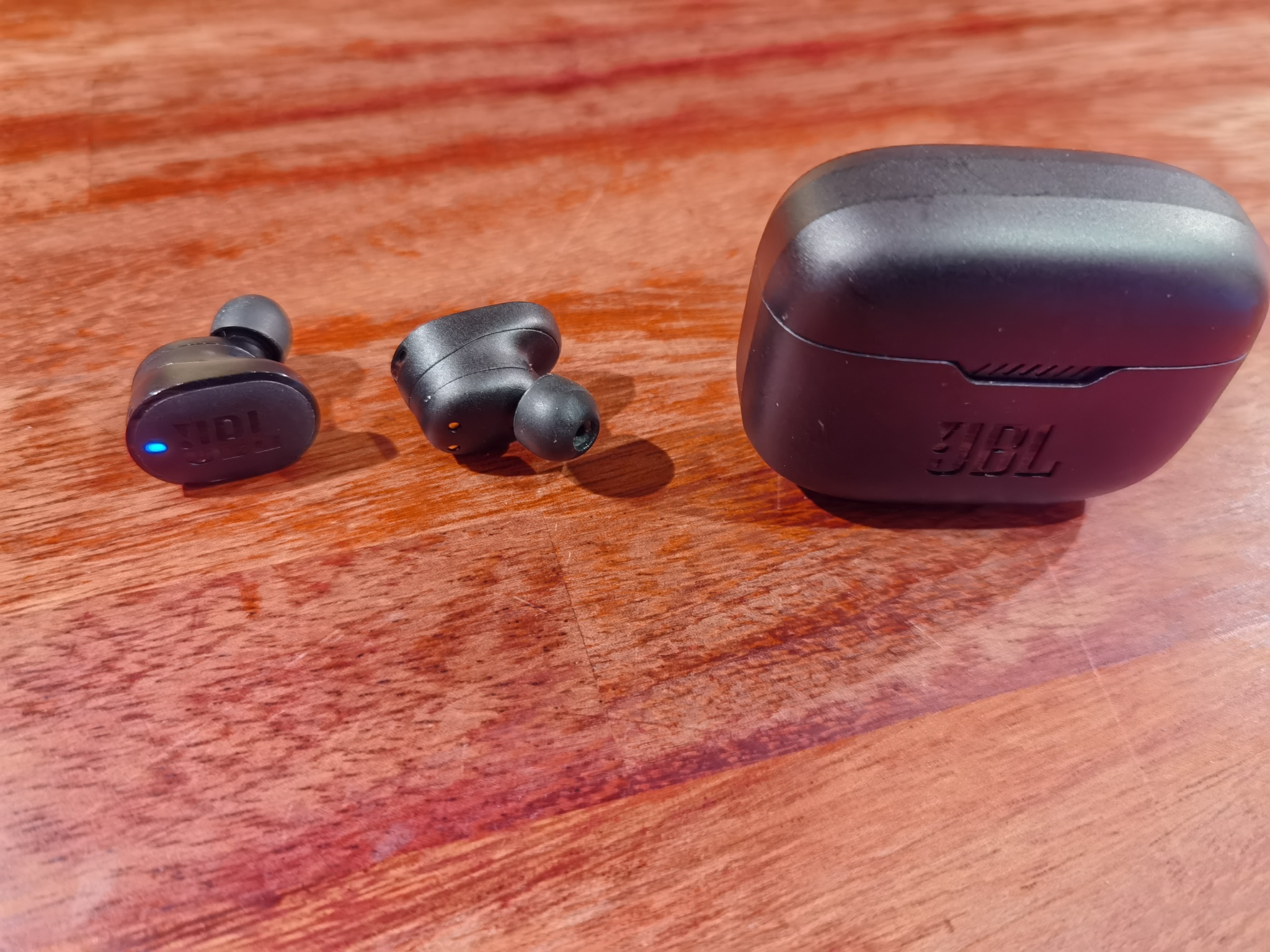 JBL Tune 130NC