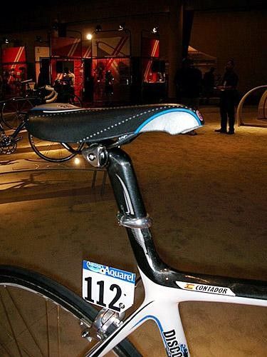 A Bontrager-camouflaged Selle San Marco saddle sits atop the innovative seat cap system.
