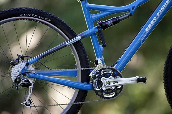 Assymetrical chain stays are one design feature that gives this Hi Fi 29er added stiffness.