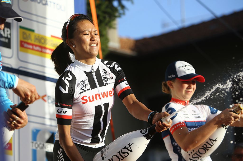 Coryn Rivera (Team Sunweb) sprays the Astoria