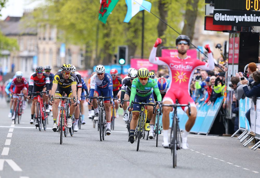 Caleb Ewan finishes seconf to nacer Bouhanni during stage 2 at Tour de Yorkshire