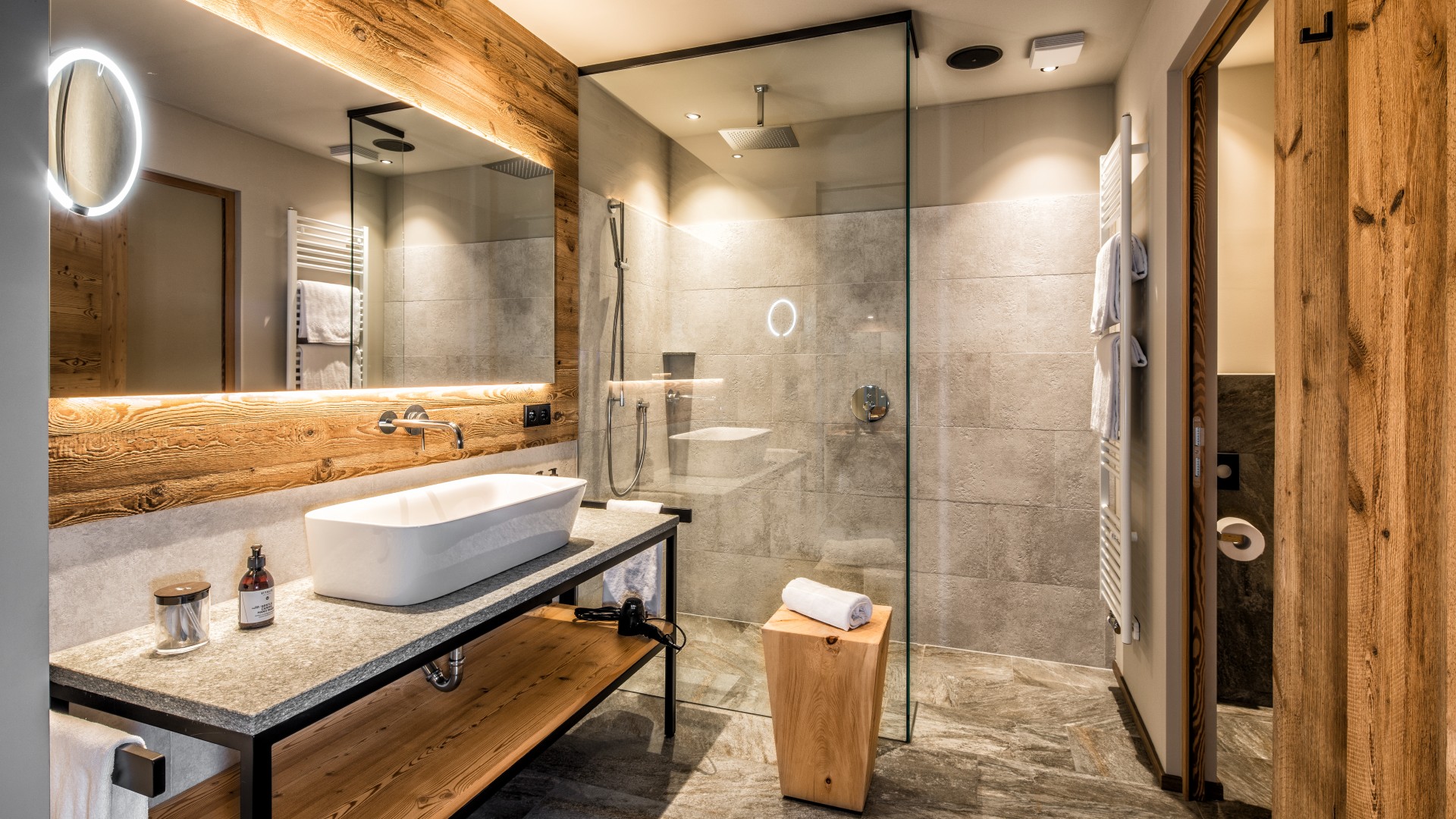 Interior shot of a bathroom in a standard room at the My Arbor treetop hotel in the Dolomites