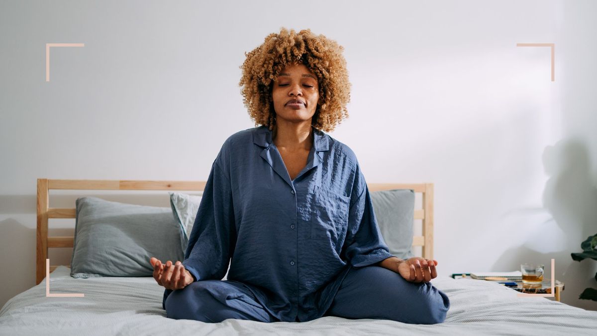 How to practice manifestation before sleep