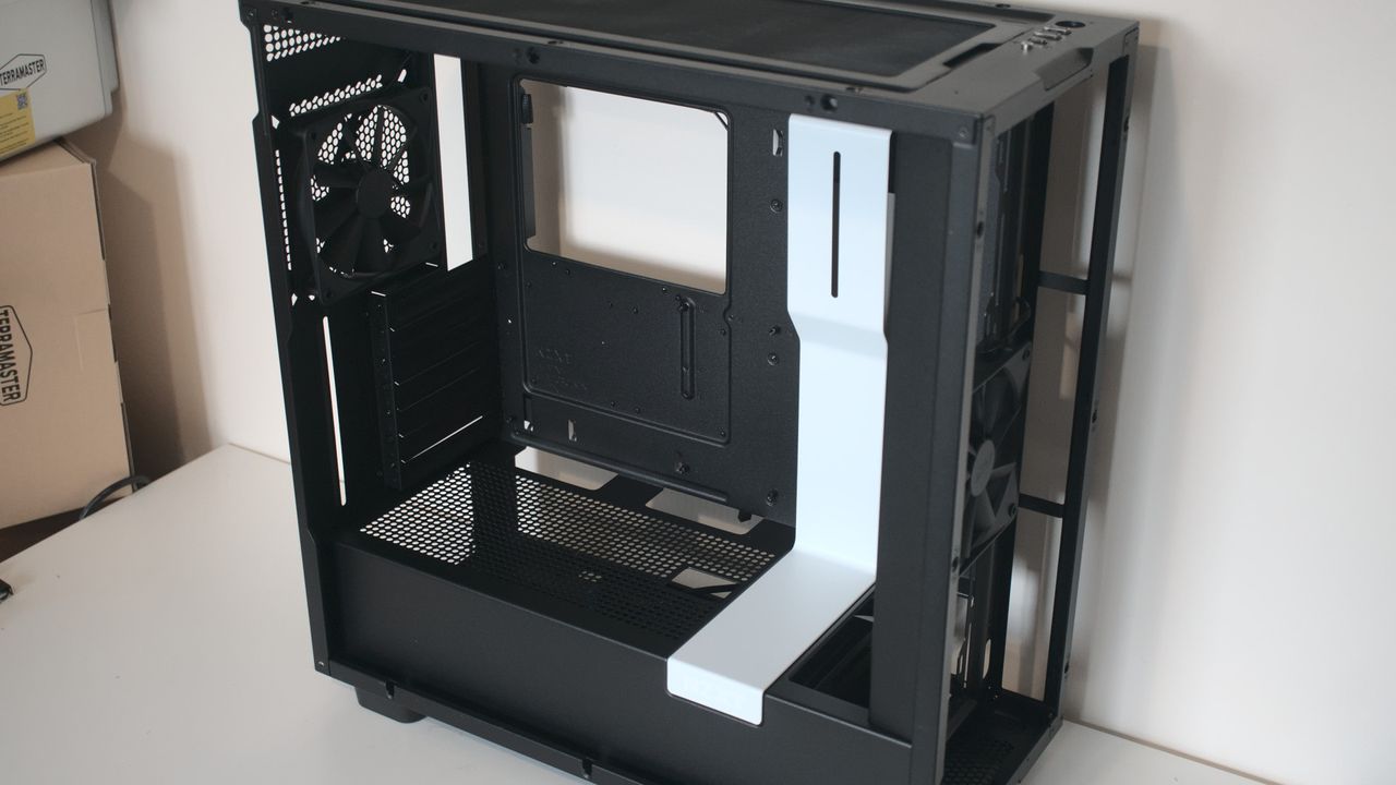NZXT H7 Flow