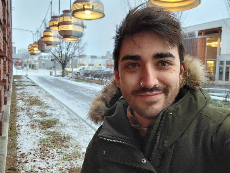 Galaxy S21 camera sample (selfie)