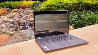 Lenovo Flex 5 Chromebook outdoor brightness
