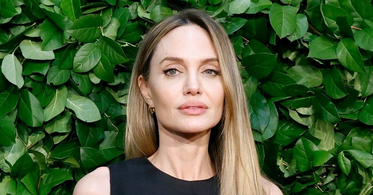 Angelina Jolie’s Black Cherry Pedicure Is So Elegant