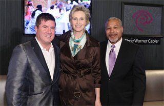 Schmooze Gallery December 10, 2012_10.jpg