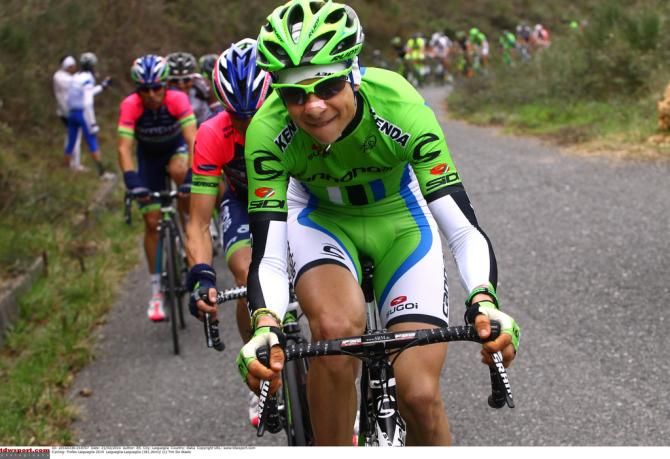 Cannondale leading the bunch
