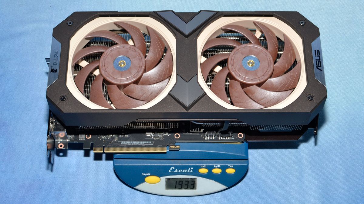 Asus RTX 4080 Noctua unboxing and product shots
