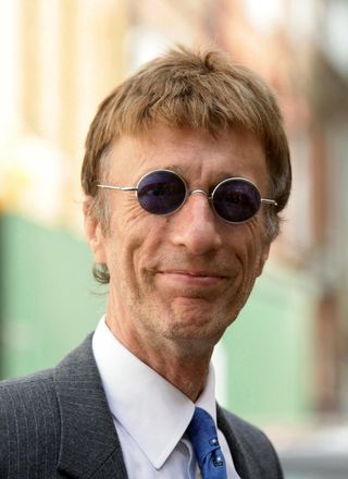 Robin Gibb dies aged 62