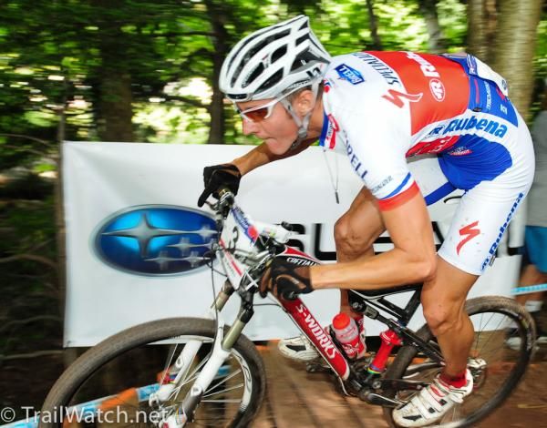 Jaraslav Kulhavy (Rubena-Birell-Specialized) chasing the leaders