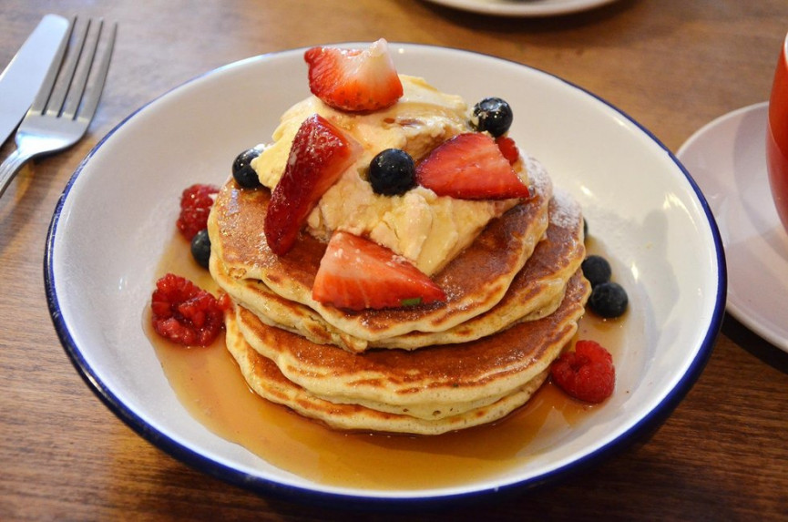 the-21-best-places-to-grab-breakfast-in-london-8-1556688382-xAf3-column-width-inline