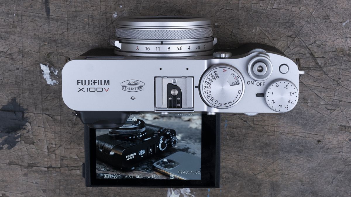 Should I buy a compact camera in 2022? TechRadar