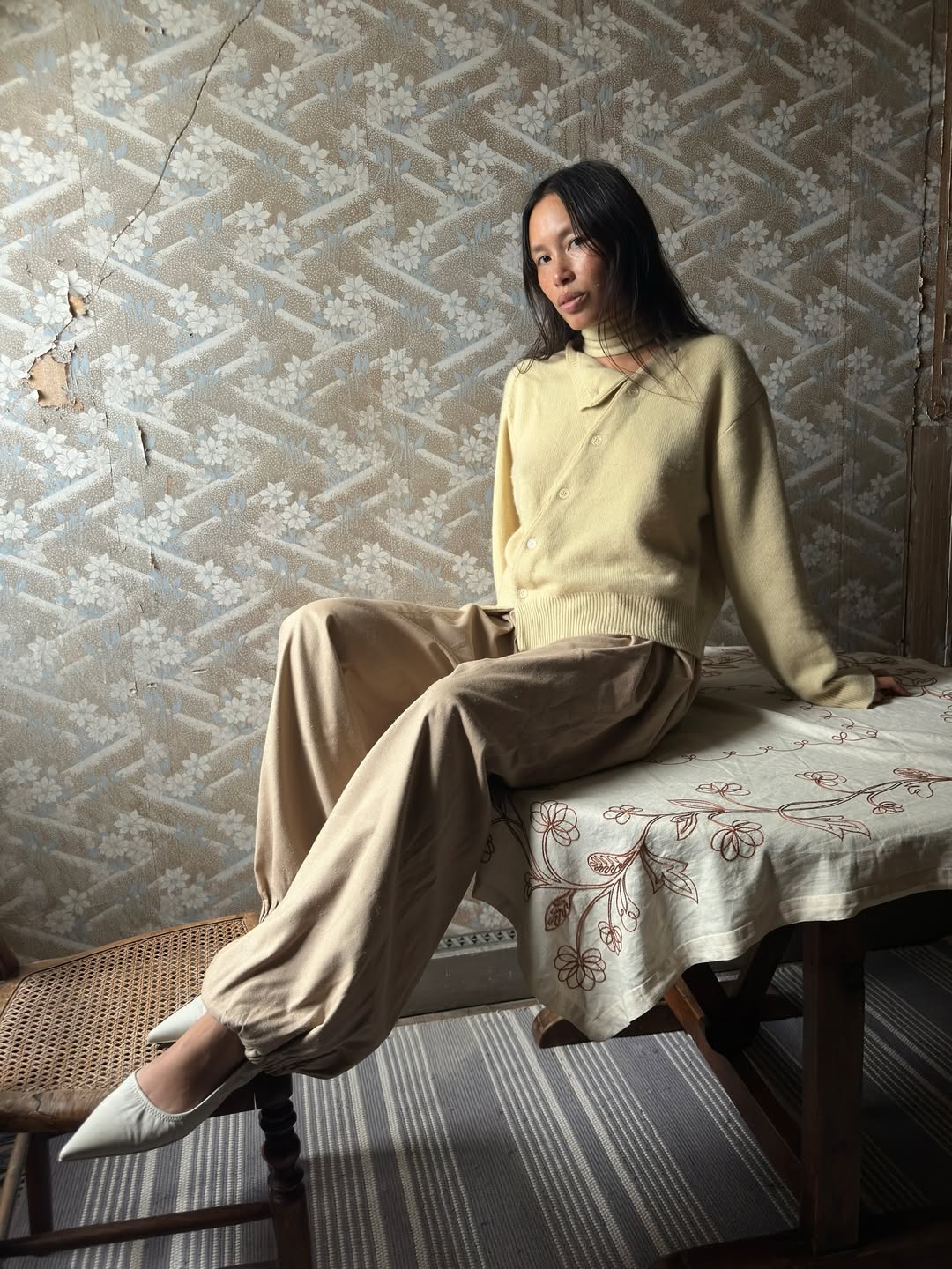 Vikile wearing balloon trousers