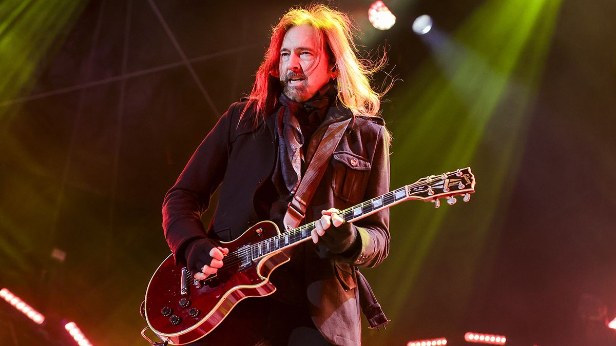 Damon Johnson from Lynyrd Skynyrd performs on NEW YEAR&#039;S EVE LIVE: NASHVILLE&#039;S BIG BASH