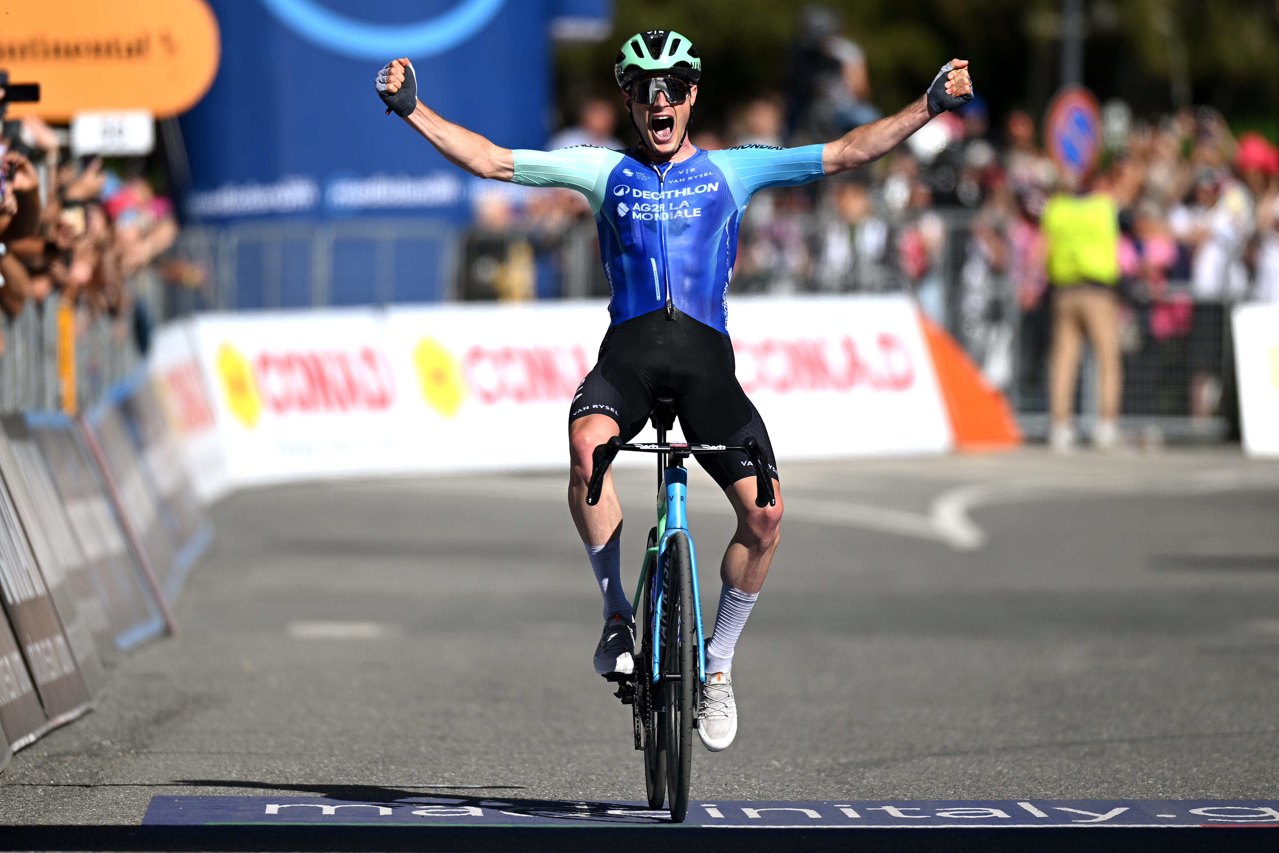 La Polynormande: Nicolas Prodhomme finishes solo for sixth victory of the season