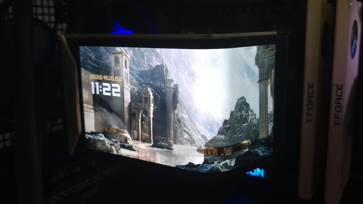 MSI MEG CoreLiquid E15 360 AIO