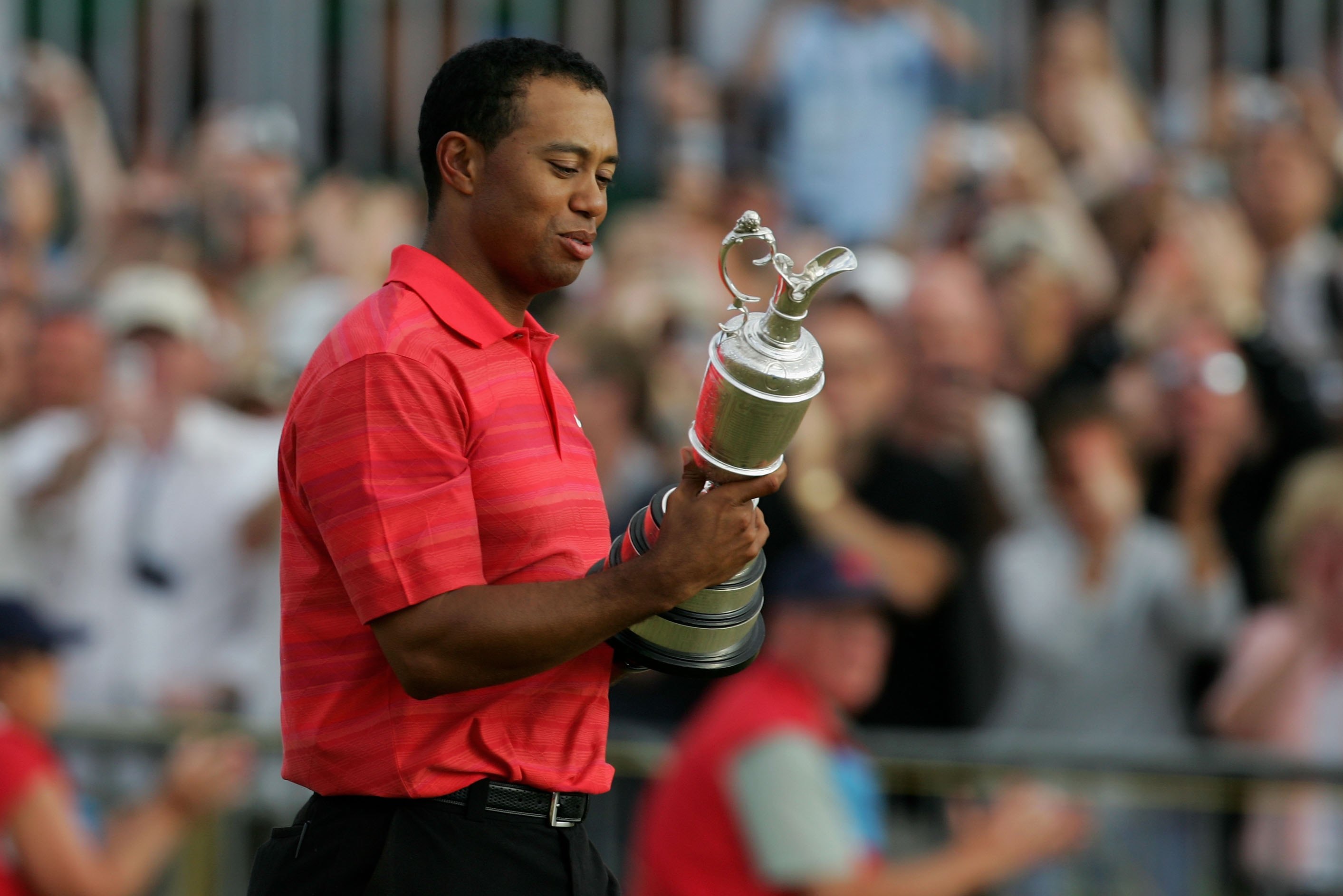 Tiger Woods with the Claret Jug in 2006