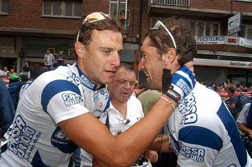 Grazie, Matteo! Alessandro Petacchi thanks his team-mate Matteo Tosatto.