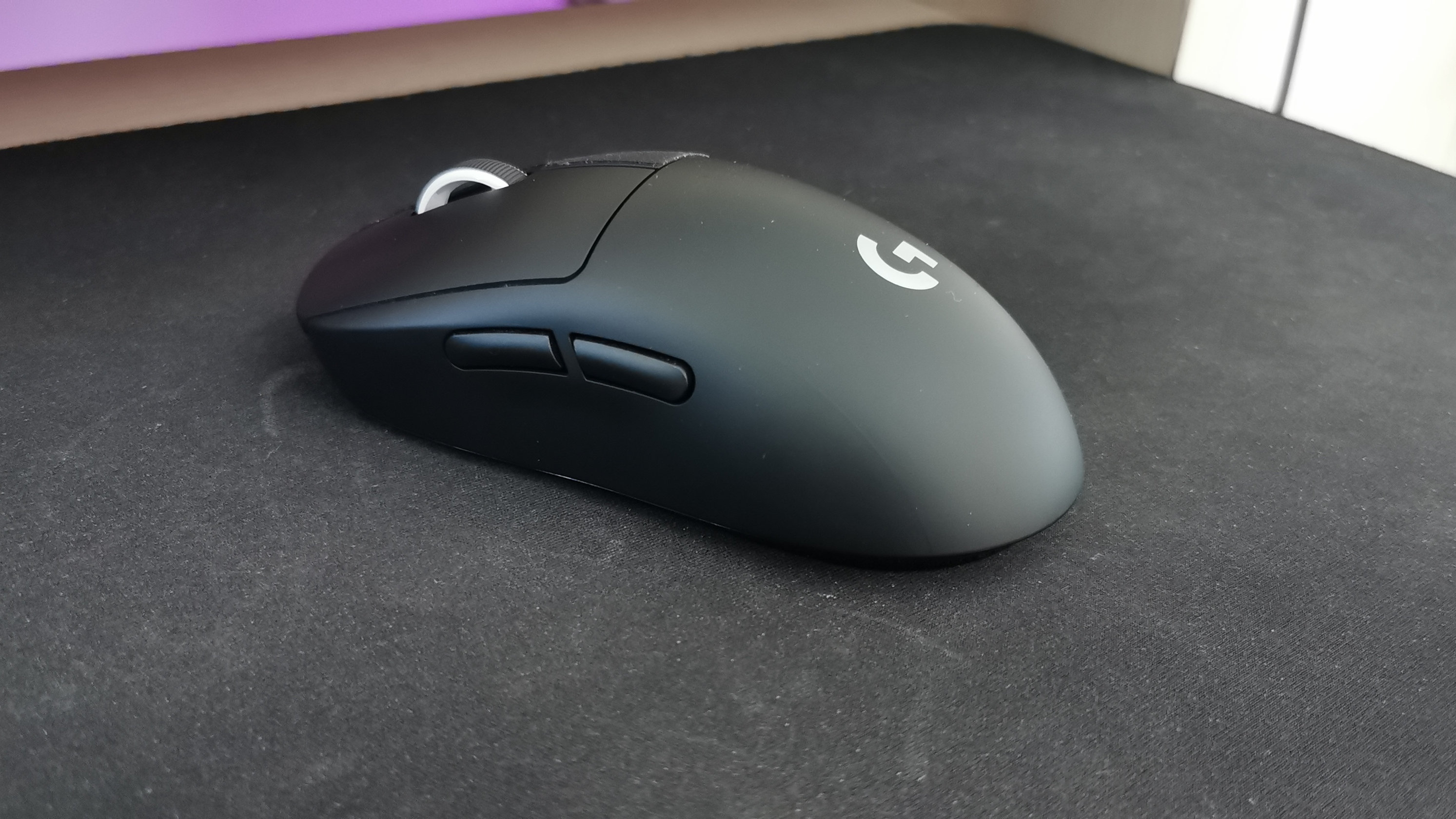 Logitech G Pro X Superlight Review: High-End Wireless Gaming Mouse