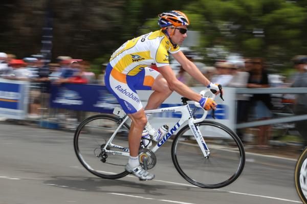 Graeme Brown (Urban) wore the race leader's jersey for round 2