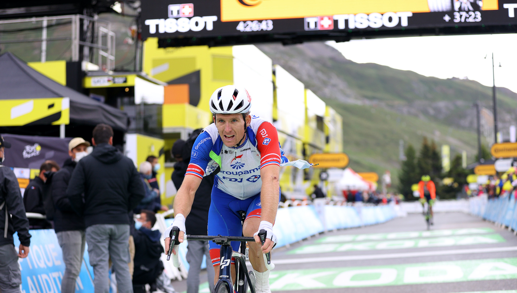 Arnaud Démare was eliminated from the Tour de France on stage nine