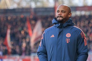 BERLIN, GERMANY - NOVEMBER 08: Vincent Kompany, head coach of Bayern Muenchen looks on prior to the Bundesliga match between 1. FC Union Berlin and FC Bayern München at Stadion An der Alten Foersterei on November 08, 2025 in Berlin, Germany. (Photo by Maja Hitij/Getty Images)