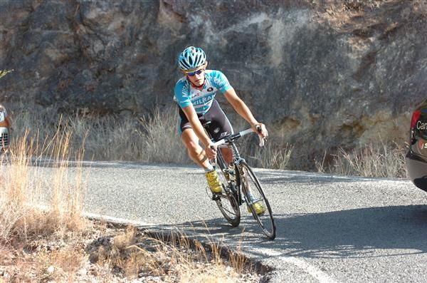 Linus Gerdemann (Milram) ran out of luck on the final descent. He punctured and then crashed.