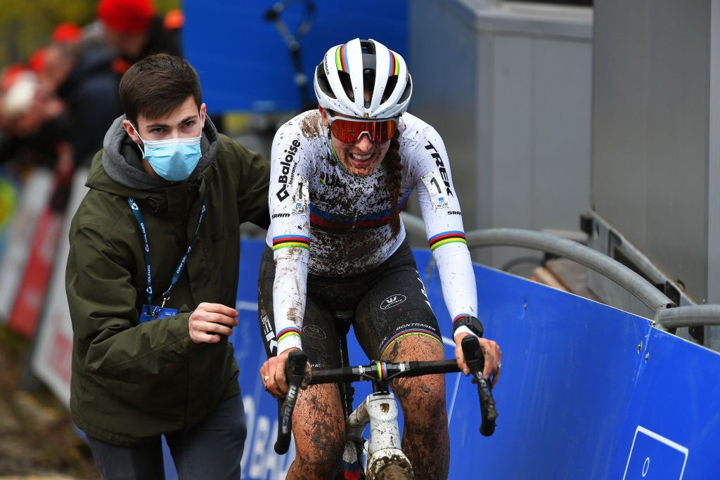 OUDENAARDE BELGIUM NOVEMBER 01 Lucinda Brand of The Netherlands and Team Baloise Trek Lions crosses the finishing line during the 32nd Koppenbergcross Grand Prix Jolien Verschueren 2021 Womens Elite Koppenbergcross Oudenaarde X2OBadkamersTrofee on November 01 2021 in Oudenaarde Belgium Photo by Luc ClaessenGetty Images