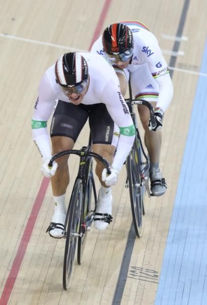 Scott Sunderlands tries to outrun Jason Kenny