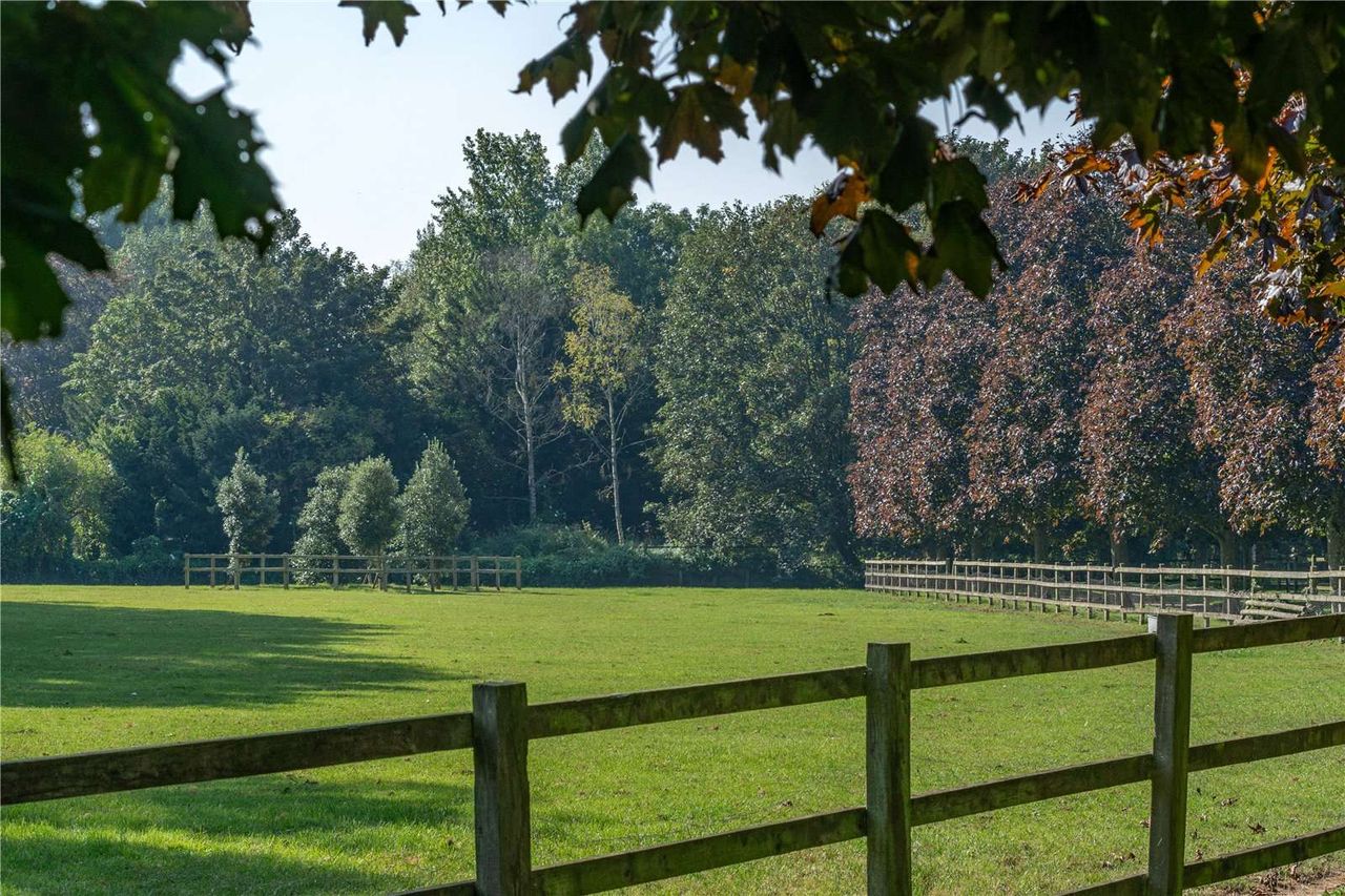 Property for Sale: Hunton Manor