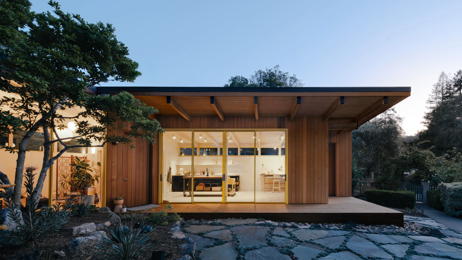 Two-Fold, California, by ONO, a small garden studio