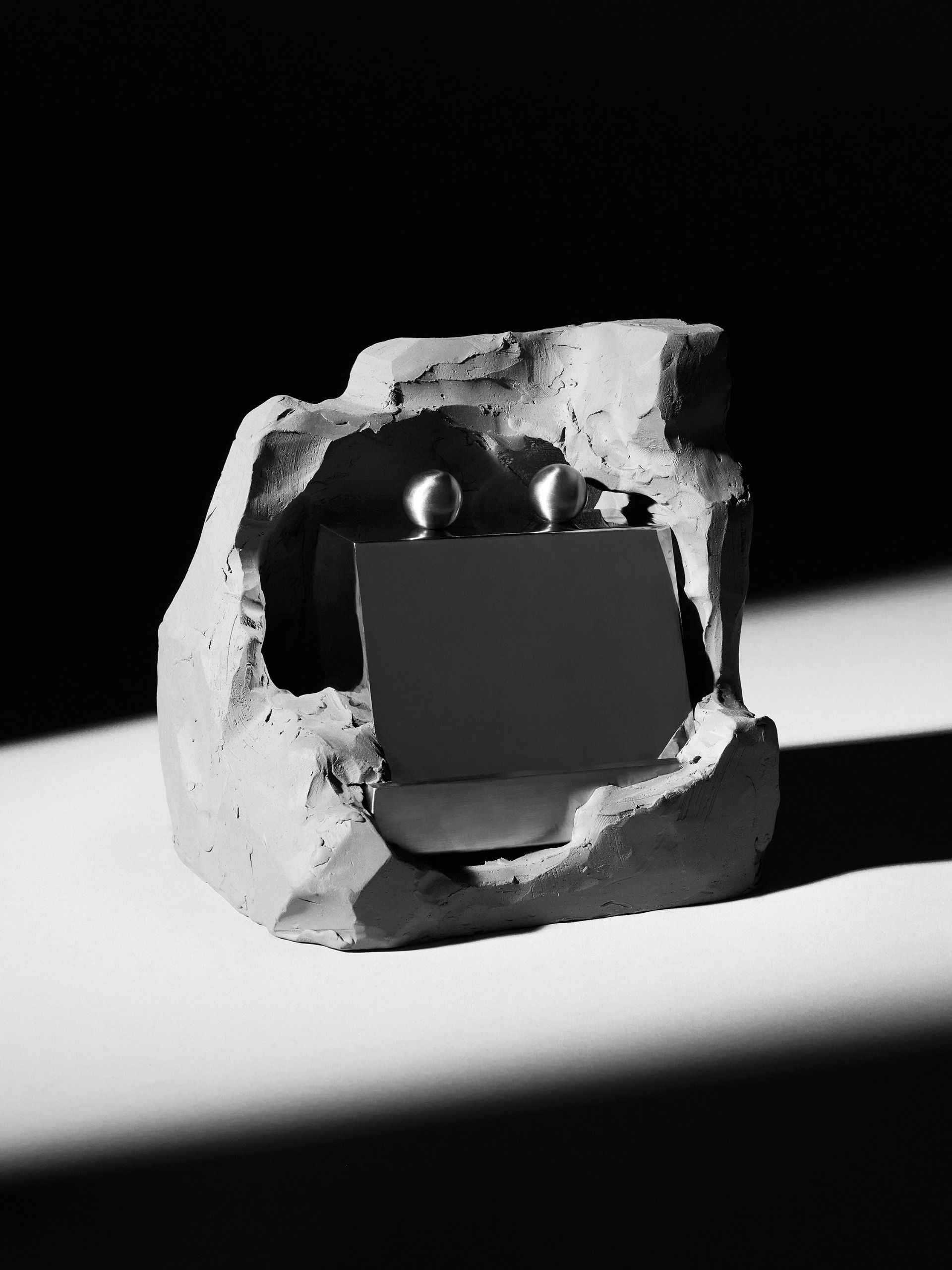 Sin metal objects