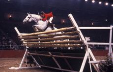 Nick-Skelton-breaking-Puissance-record-with-Lastic-in-1978.jpg