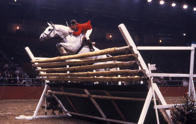 Nick-Skelton-breaking-Puissance-record-with-Lastic-in-1978.jpg