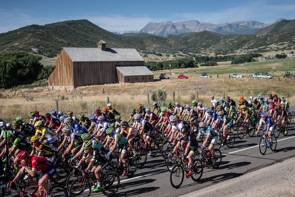 The race leaves the start at Soldier Hollow.
