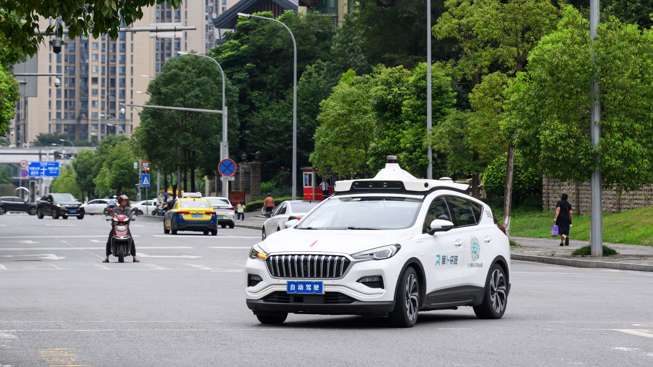 'The cause was system malfunction': a huge robotaxi outage just caused traffic chaos in China — and it's not a great look for driverless cabs
