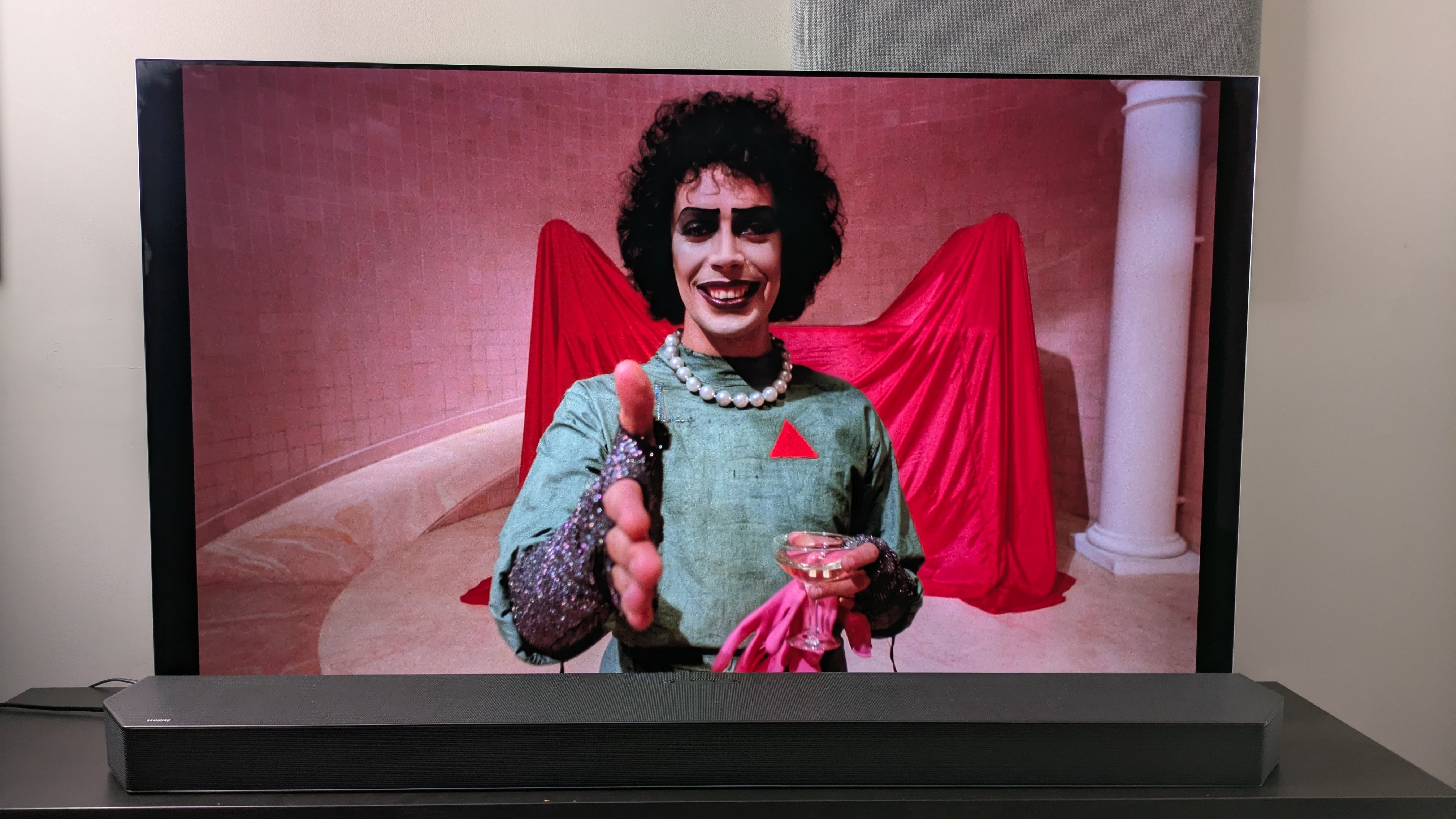 Rocky Horror Picture Show 4K Blu-ray shot of Frank N Furter on LG G5