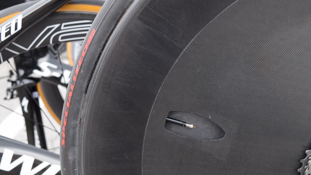 The HED Stinger wheels were paired with 26mm Specialized tubular tyres