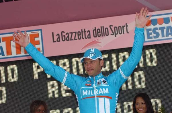 Alessandro Petacchi (Milram) on the podium.