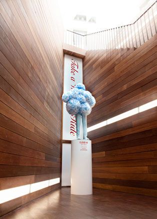 Cloud in the entrance hall of MoMu