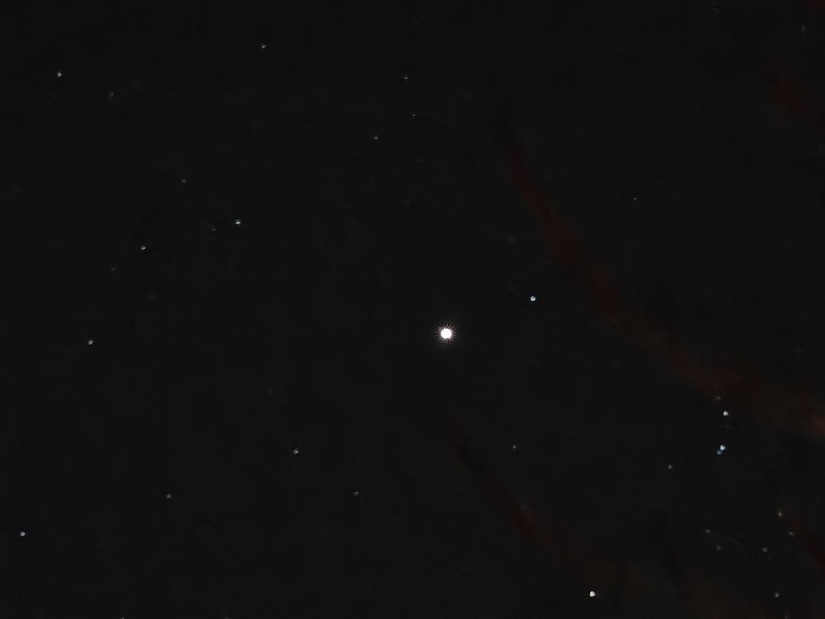 OnePlus 13 astrophotography sample.