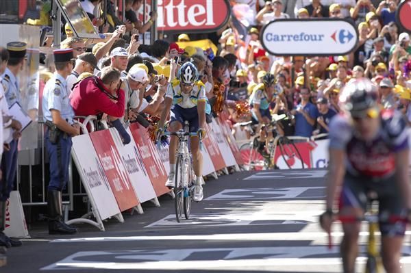 Astana's Andreas Kloden crosses the line